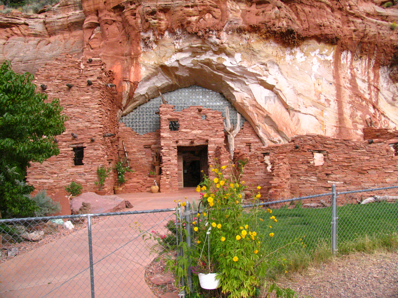 Moqui Cave